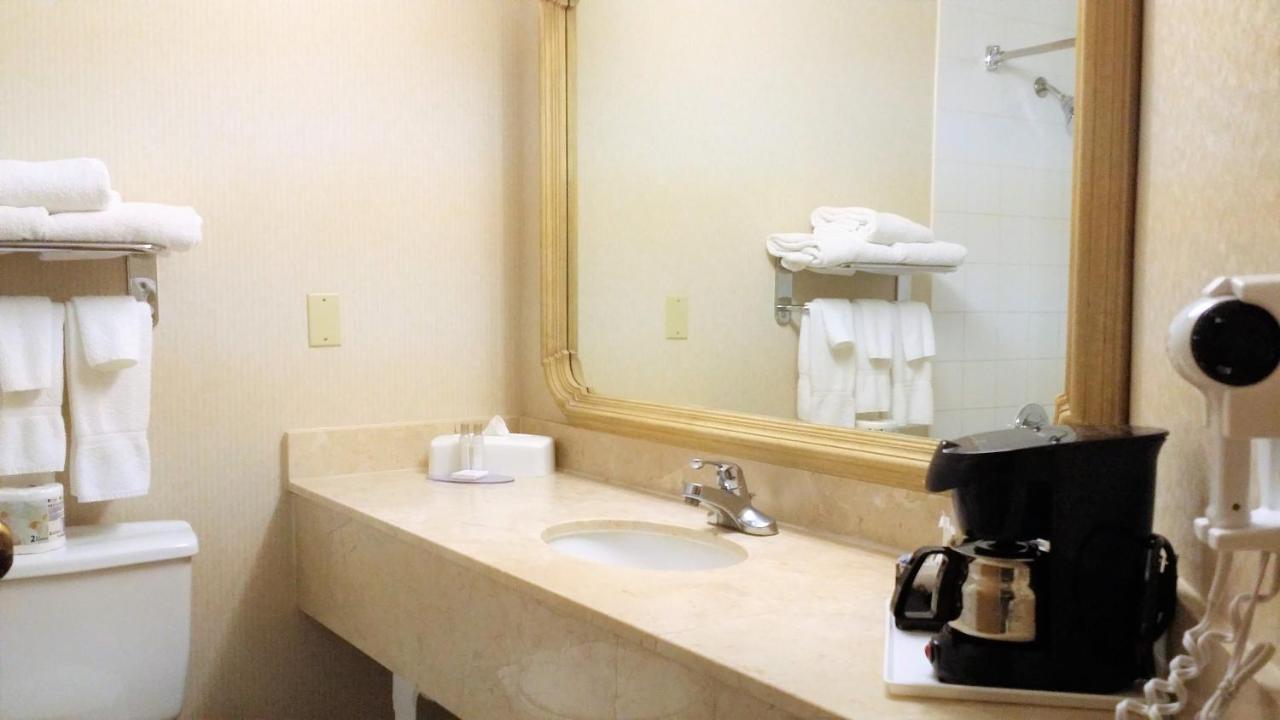Travelodge Hotel By Wyndham Vancouver Airport Richmond Ngoại thất bức ảnh